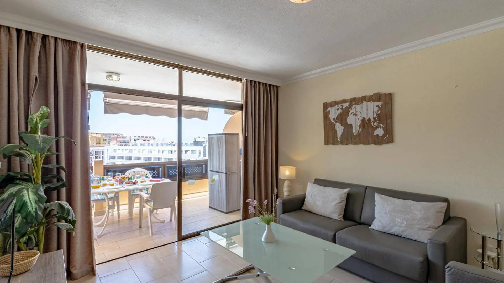 Beautiful Sunset Apt By Dream Homes Tenerife Puerto de Santiago  Apartamento Puerto de Santiago (Tenerife)